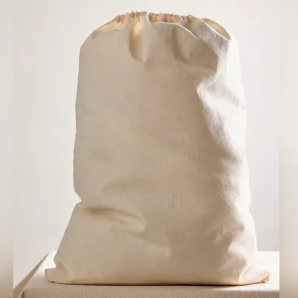 Two Free People Holiday Edition Gift Bags in Large - Buti Logo Gift Sak - Picture 8 of 10